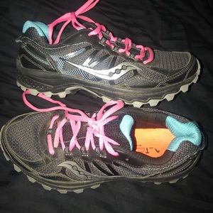 Lightly worn saucony hiking shoes